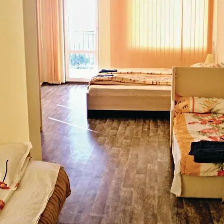 Four-bedroom Holiday In Byala 別荘